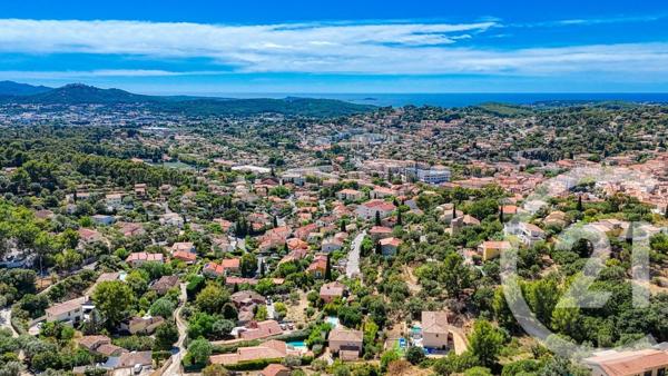 Maison à vendre  10 pièces - 221,26 m2 OLLIOULES - 83