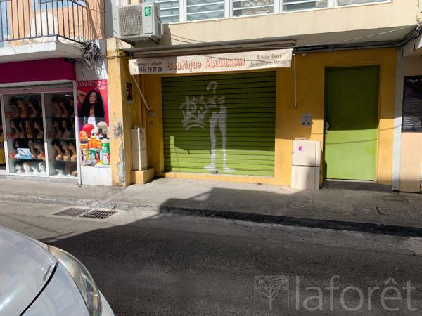 Location local commercial près de Fort-de-France - 95 m² - 1 800 € / mois