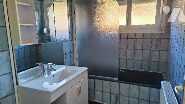 Un immeuble à usage d'habitation situé sur la commune de NOEUX LES MINES