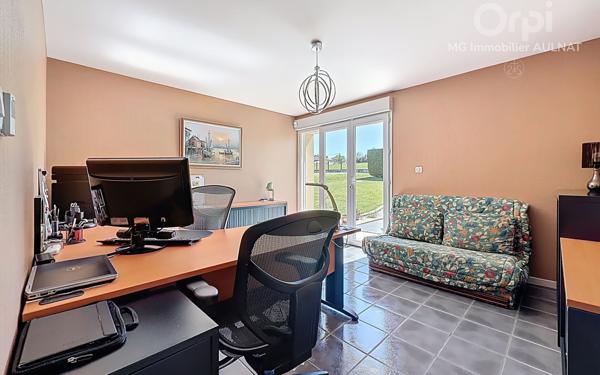 Maison à vendre    8 pièces • 239,54 m2 Billom