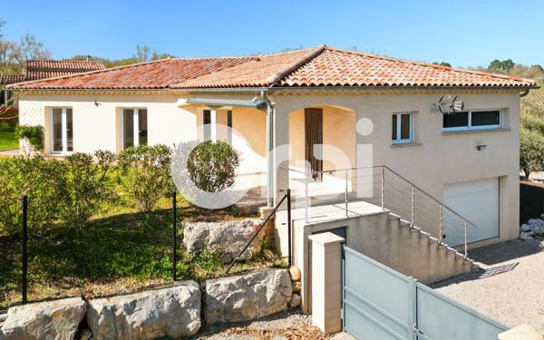 Maison à vendre    5 pièces •  Vallon-Pont-d'Arc