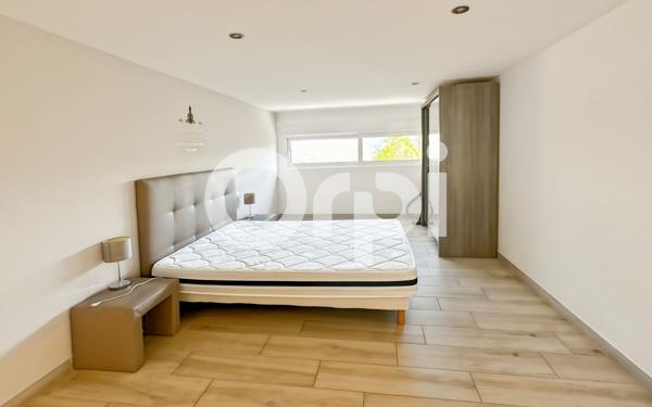 Maison à vendre    5 pièces •  Vallon-Pont-d'Arc