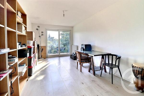 Appartement F4 à vendre  4 pièces - 113 m2 NOISY LE SEC - 93