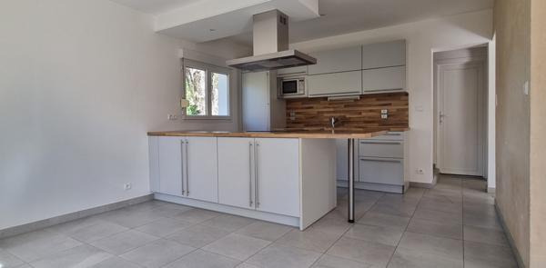 Besançon (25000) Au calme, Maison de 123 m2, 7 Pièces, 4 Chambres, Jardin arboré