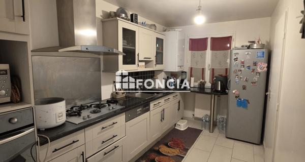 Location Maison 4 pièces 82 m² - Sainte-geneviève-des-bois 91700