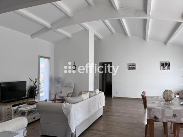 Maison
         6 pièces
        - 124 m² 243 000 € *