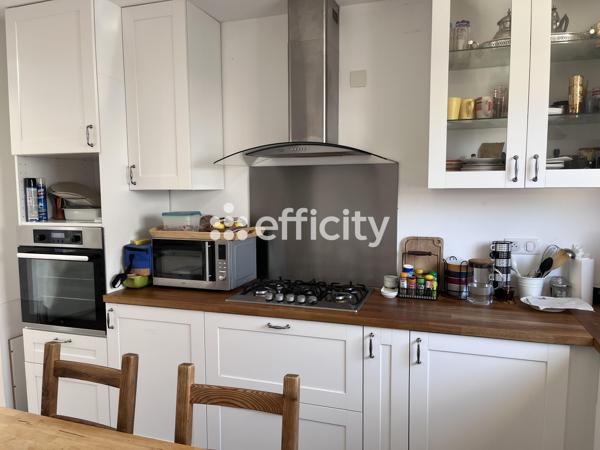 Maison
         6 pièces
        - 124 m² 243 000 € *