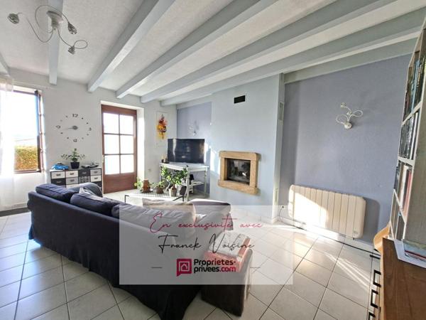 A VENDRE en Exclusivité aux Herbiers, maison de 104 m2 avec 2 chambres (possibilité "3° chambre)  et 1 bureau sur une parcelle de 575 m2