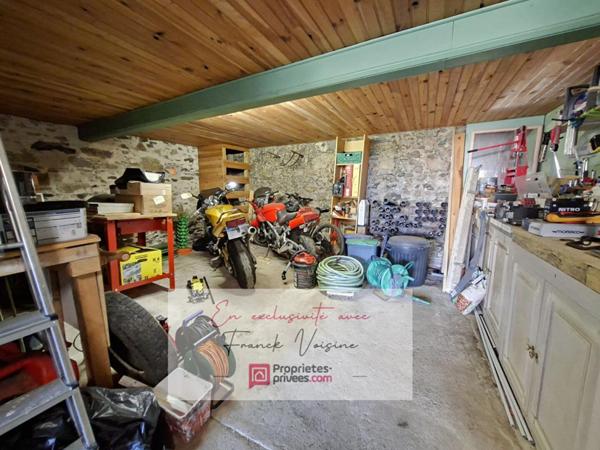 A VENDRE en Exclusivité aux Herbiers, maison de 104 m2 avec 2 chambres (possibilité "3° chambre)  et 1 bureau sur une parcelle de 575 m2