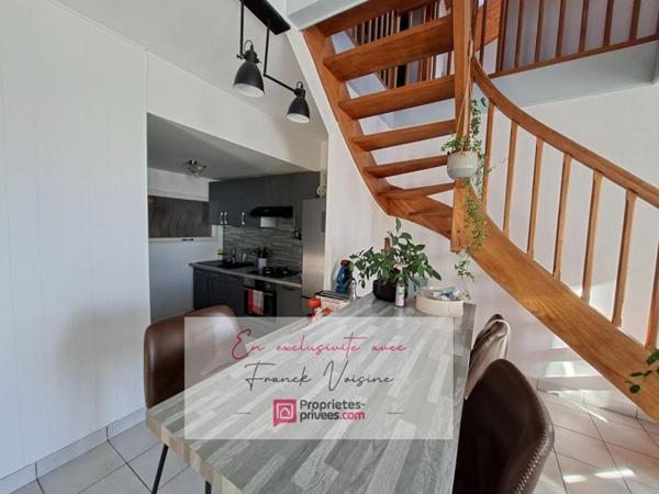 A VENDRE en Exclusivité aux Herbiers, maison de 104 m2 avec 2 chambres (possibilité "3° chambre)  et 1 bureau sur une parcelle de 575 m2