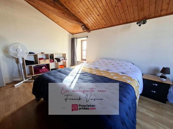 A VENDRE en Exclusivité aux Herbiers, maison de 104 m2 avec 2 chambres (possibilité "3° chambre)  et 1 bureau sur une parcelle de 575 m2