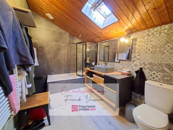 A VENDRE en Exclusivité aux Herbiers, maison de 104 m2 avec 2 chambres (possibilité "3° chambre)  et 1 bureau sur une parcelle de 575 m2