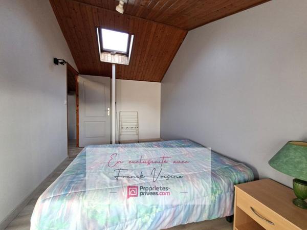 A VENDRE en Exclusivité aux Herbiers, maison de 104 m2 avec 2 chambres (possibilité "3° chambre)  et 1 bureau sur une parcelle de 575 m2