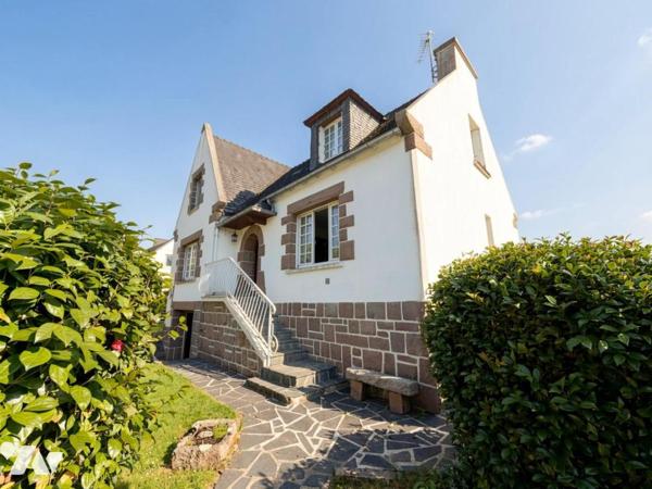 2221 - Saint-Martin-des-Champs (29600) — Maison familiale 129 m² — Jardin clos paysager — 220 000 €