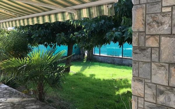 Maison à louer    4 pièces •  Grenade