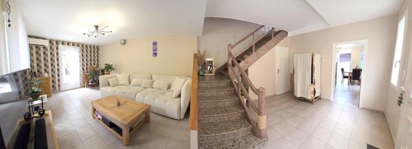 Beaumont-de-Lomagne : maison 113 m², trois chambres + appartement + entrepôt 206 m² + local 62 m², patio, jardin - toute commodités à pied !