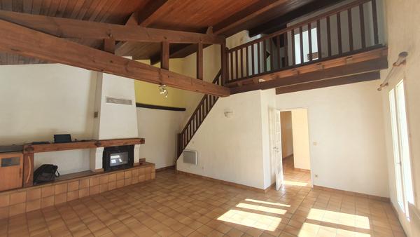 MAISON 4 Chambres sur 1 Hectare MAISON 4 Chambres sur 1 Hectare