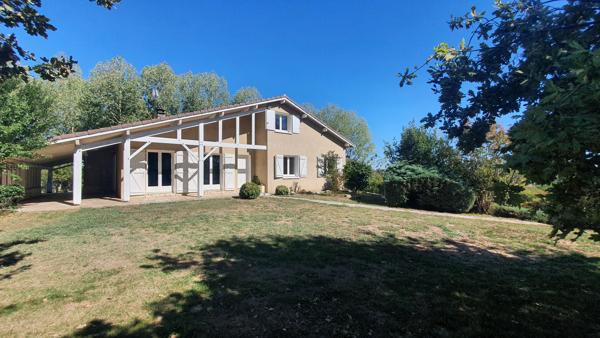 MAISON 4 Chambres sur 1 Hectare MAISON 4 Chambres sur 1 Hectare