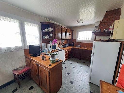 MAISON 4 Chambres sur 1 Hectare MAISON 4 Chambres sur 1 Hectare
