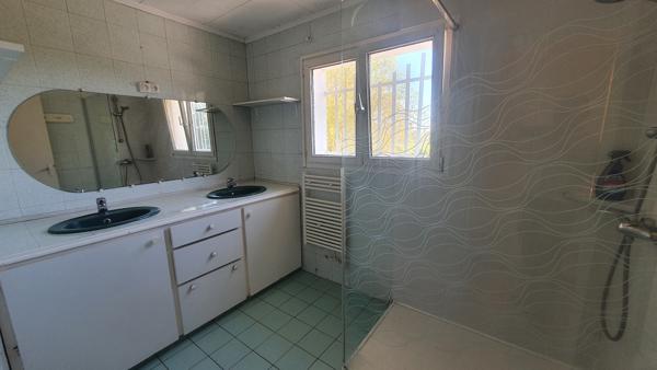 MAISON 4 Chambres sur 1 Hectare MAISON 4 Chambres sur 1 Hectare