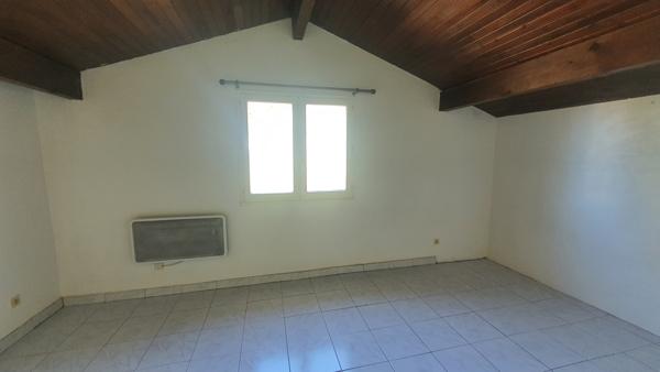 MAISON 4 Chambres sur 1 Hectare MAISON 4 Chambres sur 1 Hectare