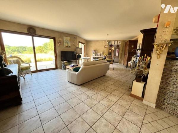 PORNIC, entre le Pont du Clion et le Val St Martin, maison de famille de plain pied d'environ 213 m²