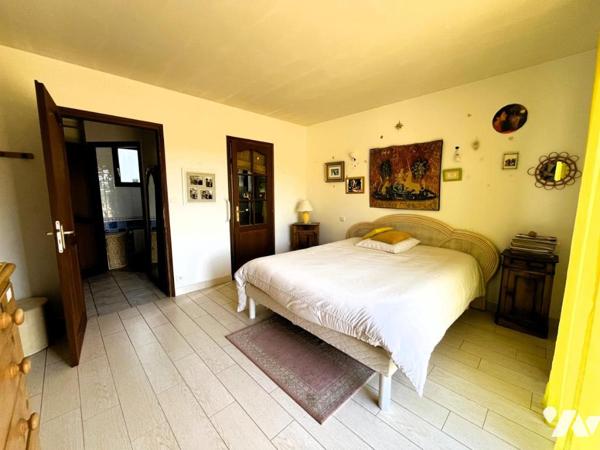 PORNIC, entre le Pont du Clion et le Val St Martin, maison de famille de plain pied d'environ 213 m²