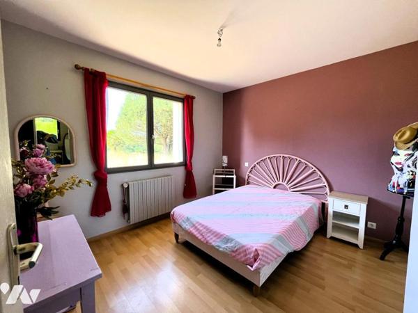 PORNIC, entre le Pont du Clion et le Val St Martin, maison de famille de plain pied d'environ 213 m²