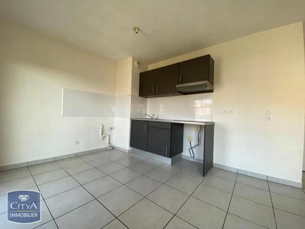 Appartement à louer 3 pièces 61.86m² Arles (13200)