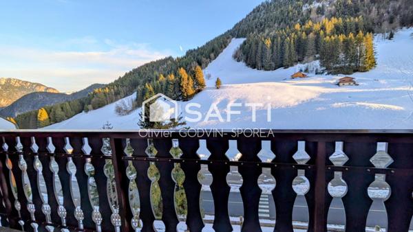 Appartement 2 Pièces avec balcon exposé plein Sud sans vis à vis avec vue imprenable sur les montagnes