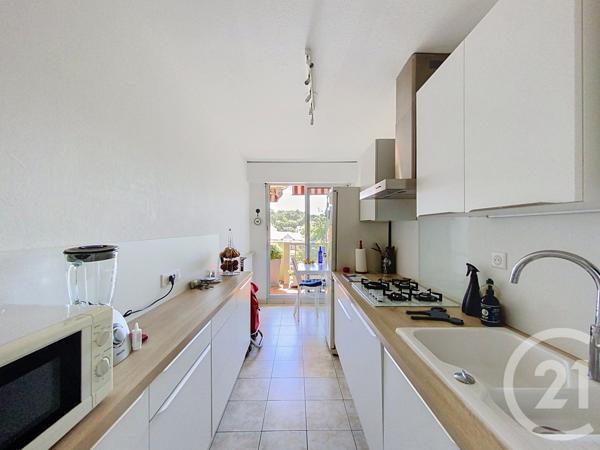 Appartement T3 à vendre  3 pièces - 60,37 m 2   ARCACHON  - 33
