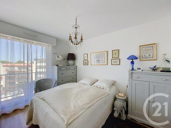 Appartement T3 à vendre  3 pièces - 60,37 m 2   ARCACHON  - 33