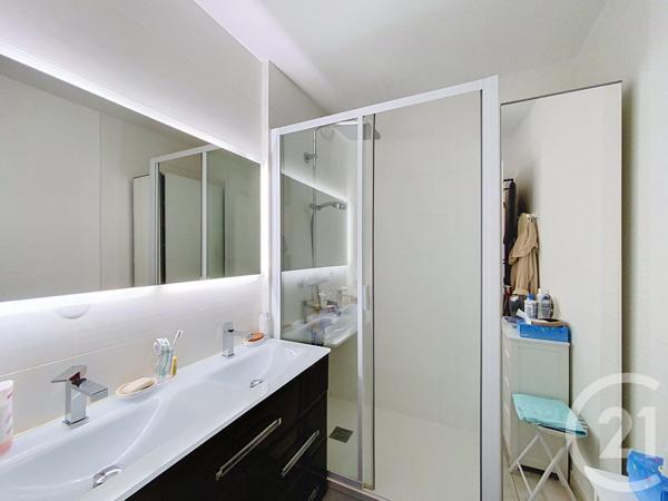 Appartement T3 à vendre  3 pièces - 60,37 m 2   ARCACHON  - 33