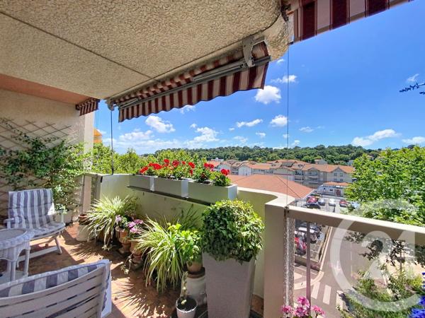 Appartement T3 à vendre  3 pièces - 60,37 m 2   ARCACHON  - 33