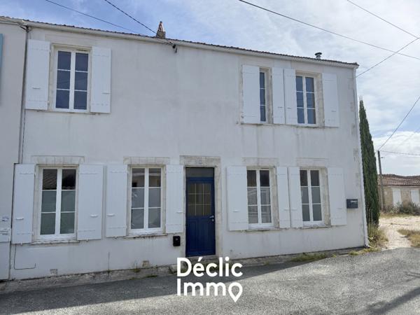 Vente maison de village La gaconniere, 112m² 5 pièces 270 400€ Charente-maritime