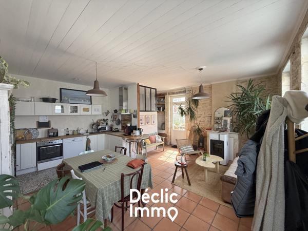Vente maison de village La gaconniere, 112m² 5 pièces 270 400€ Charente-maritime