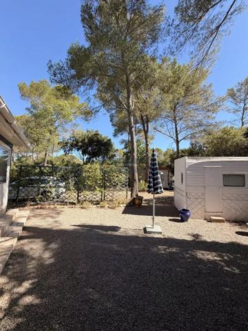 Vente                                                      Terrain
                        
                                         300 m2                     à Fréjus