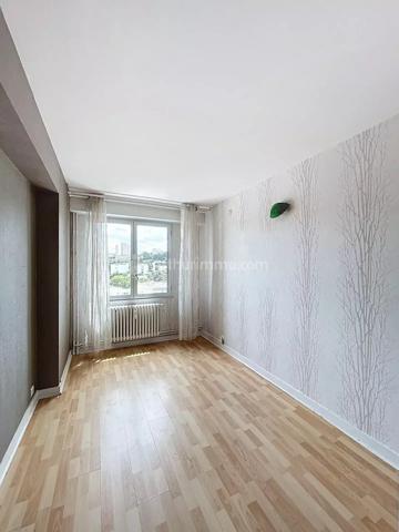 Vente Appartement 4 pièces 82 m2 à Clermont-Ferrand