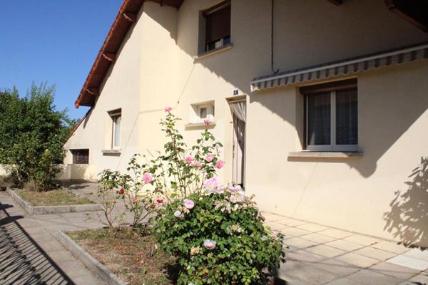 Langogne maison avec jardin et garage