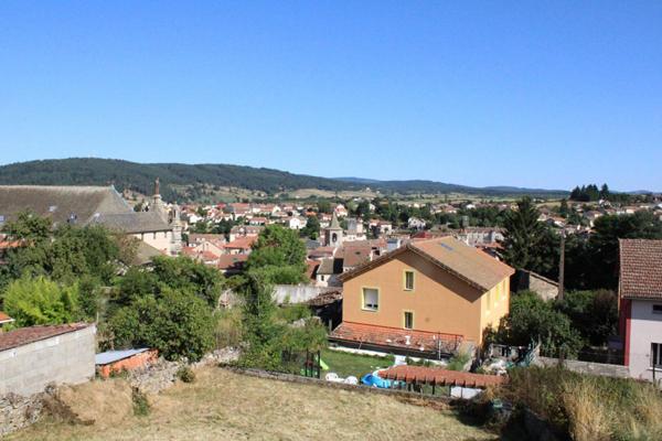 Langogne maison avec jardin et garage