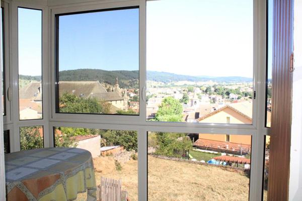 Langogne maison avec jardin et garage