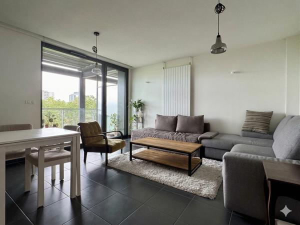 Appartement 2 pièces lumineux avec terrasse et vue bassin Vauban - Quartier Étoile