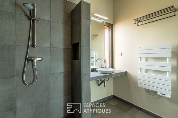 Maison contemporaine bioclimatique avec vue, proche Sarlat.