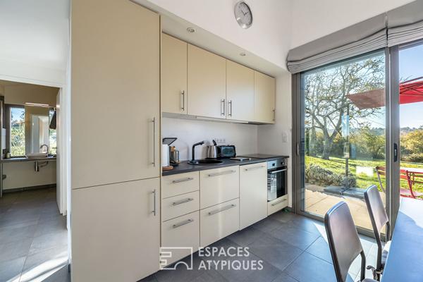 Maison contemporaine bioclimatique avec vue, proche Sarlat.