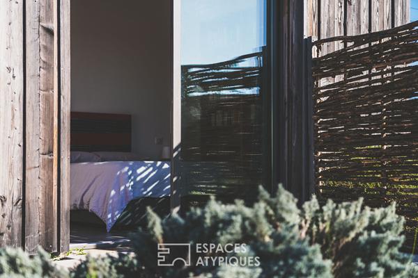 Maison contemporaine bioclimatique avec vue, proche Sarlat.