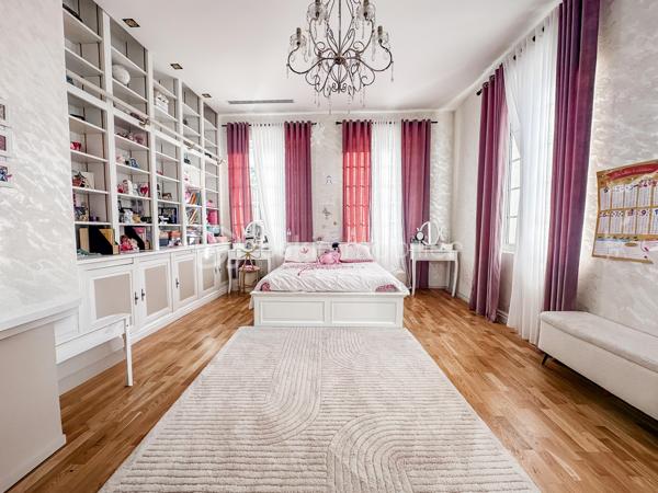 Demeure de 496,57 m²