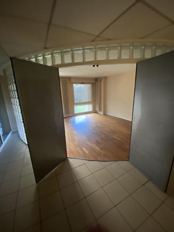 Bureau 14 pièces - 250 m²