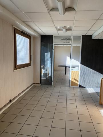 Bureau 14 pièces - 250 m²