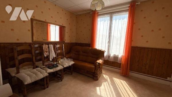 Appartement T4 à vendre à Saint-Memmie

Au c?ur de Saint-Memmie, nous vous proposons cet appa...