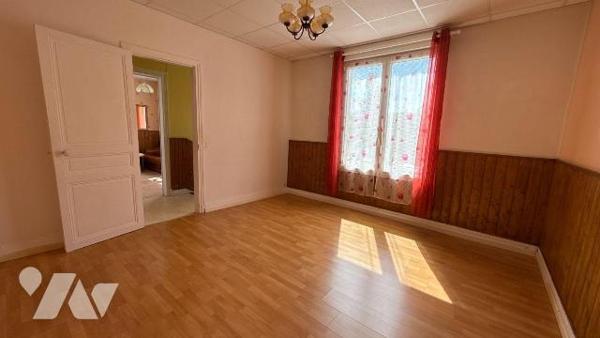 Appartement T4 à vendre à Saint-Memmie

Au c?ur de Saint-Memmie, nous vous proposons cet appa...